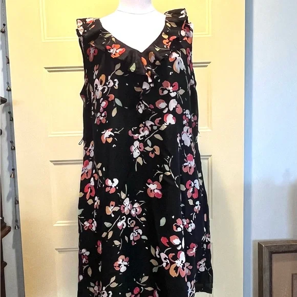Target Merona Black Floral Sleeveless Dress with Ruffles. - Picture 2 of 7